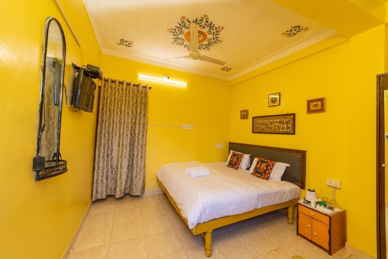 אודייפור Hotel Hanuman Ghat On Lake Pichola מראה חיצוני תמונה